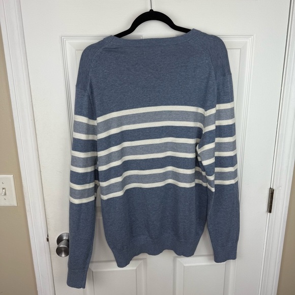 Nautica NWT Men's Crewneck Sweater in Blue and White 100% cotton - Picture 6 of 6